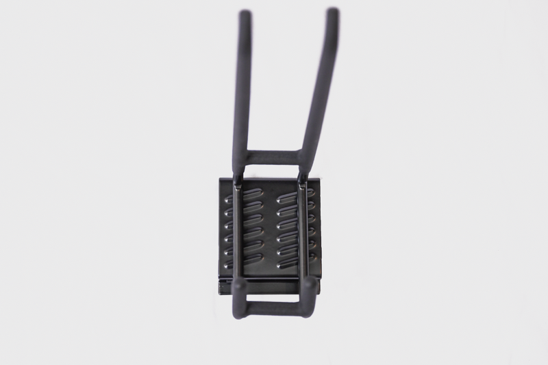 Load image into Gallery viewer, Close up of Cave Man quad claw
